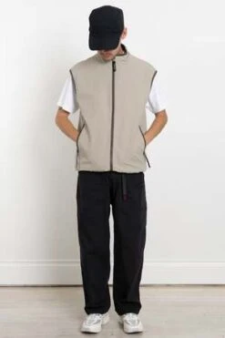 GramicciReversible Fleece Vest - Taupe 15 GramicciReversible Fleece Vest - Taupe -Gramicci Style Deals Store Reversible Fleece Vest Taupe 20230925064004 1