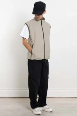 GramicciReversible Fleece Vest - Taupe 14 GramicciReversible Fleece Vest - Taupe -Gramicci Style Deals Store Reversible Fleece Vest Taupe 20230925064004